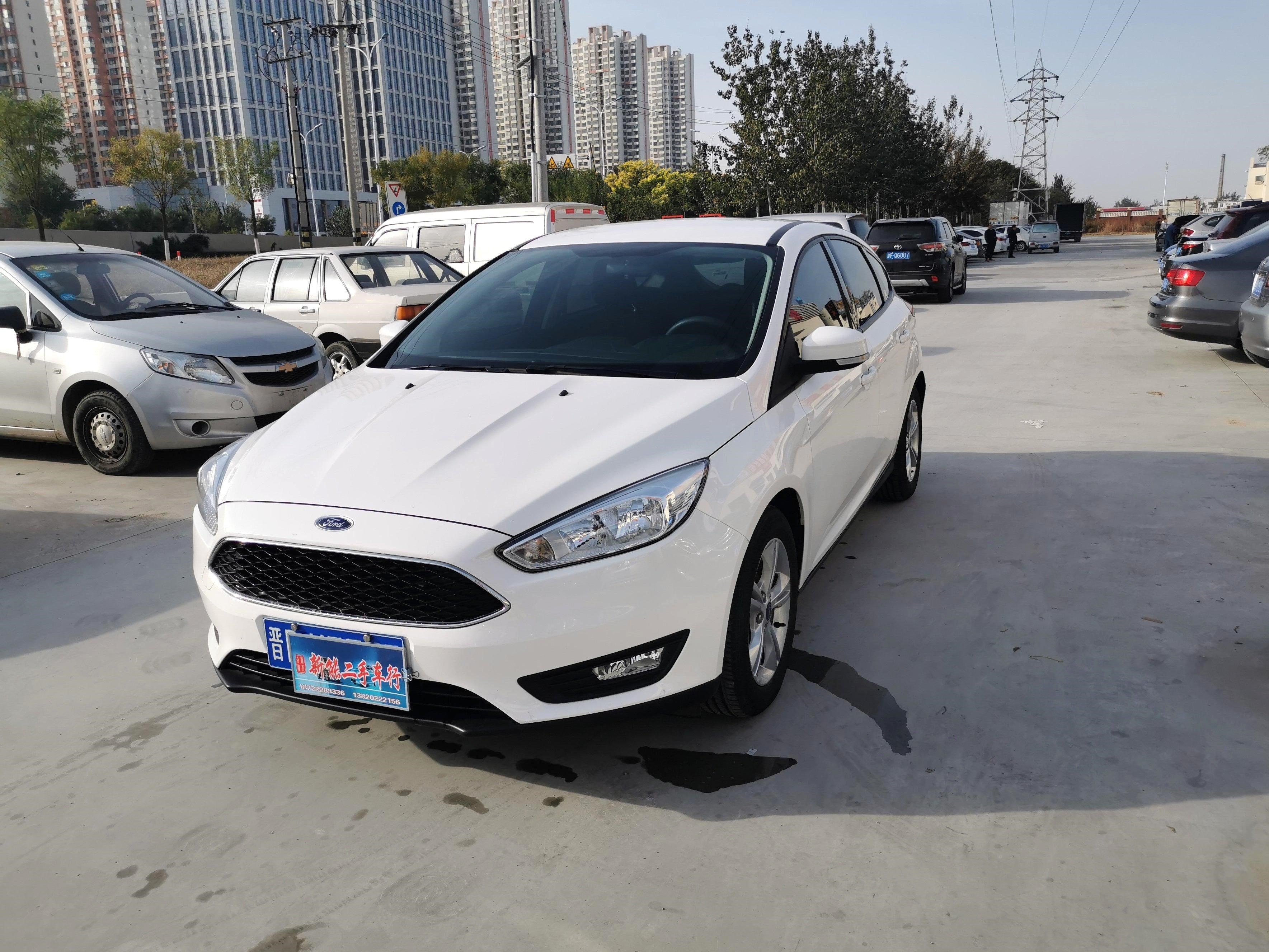 福特 福克斯两厢 2015款 两厢 1.6L 手动风尚型